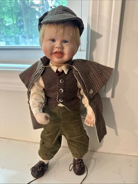 Little Sherlock by Ashton Drake, 1987 VINTAGE Porcelain Doll.